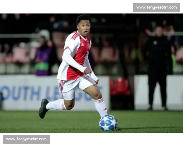 阿贾克斯对决曼联欧战焦点之夜年轻风暴与豪门底蕴碰撞引爆期待